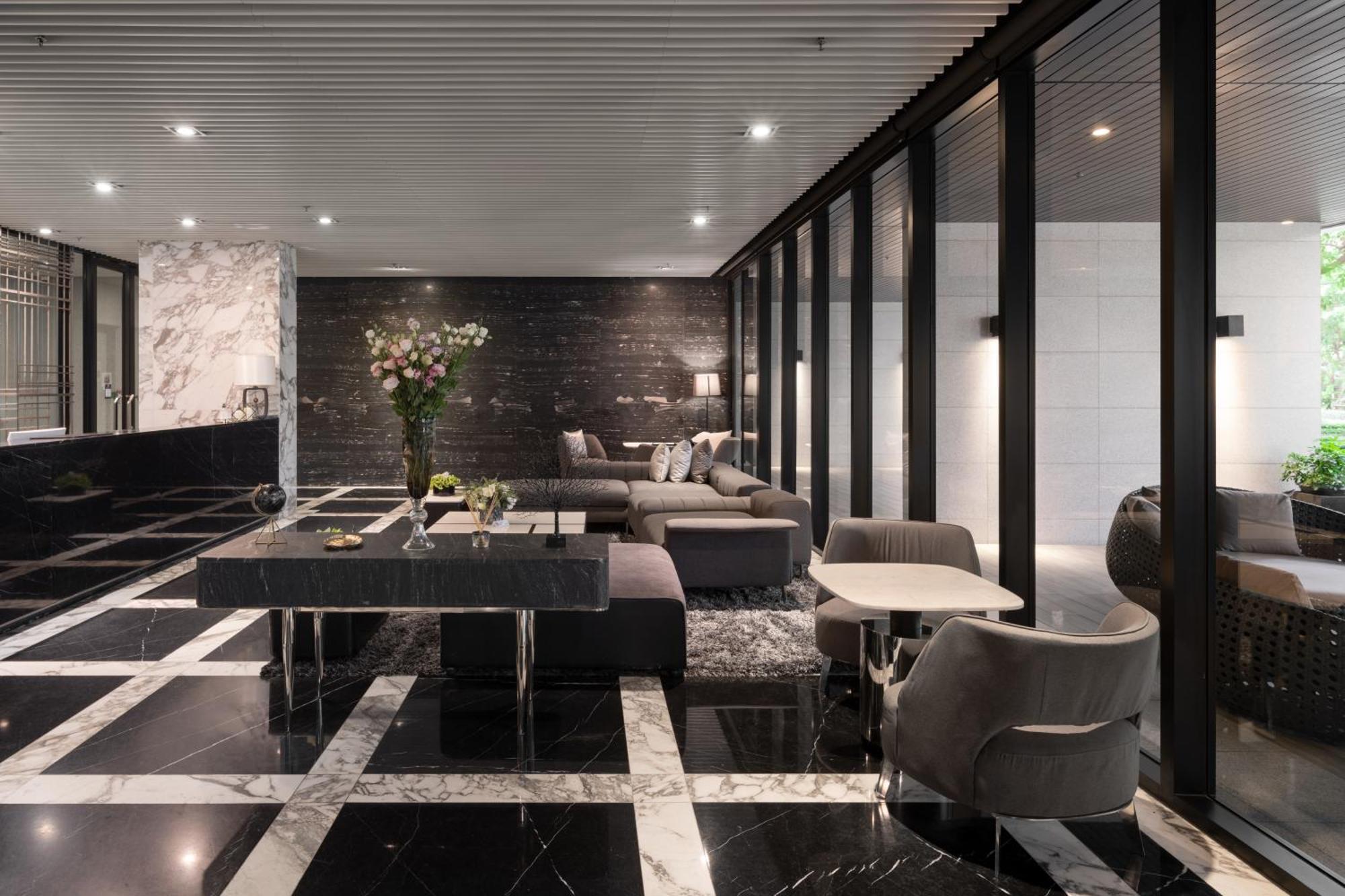 Hampton Residence Next To Emporium Bangkok Buitenkant foto