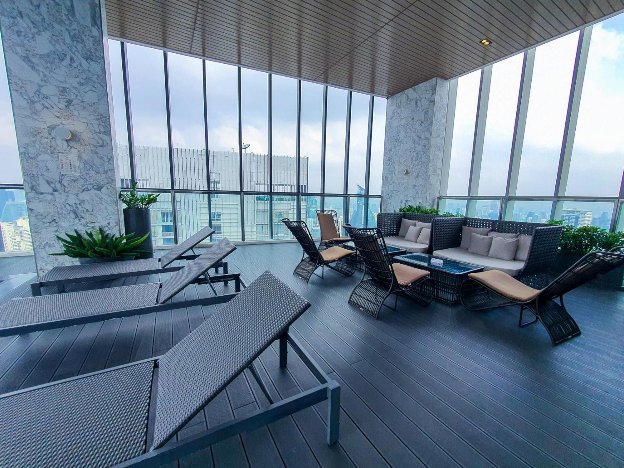 Hampton Residence Next To Emporium Bangkok Buitenkant foto
